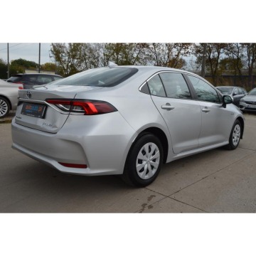 Toyota Corolla  Sedan/Limuzyna 2021,  1.8 hybryda, automat - Na sprzedaż za 69 999 zł - Warszawa - zdjęcie 3
