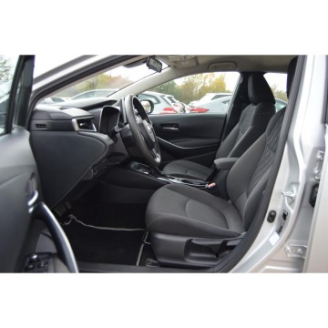 Toyota Corolla  Sedan/Limuzyna 2021,  1.8 hybryda, automat - Na sprzedaż za 69 999 zł - Warszawa - zdjęcie 5
