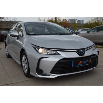 Toyota Corolla  Sedan/Limuzyna 2021,  1.8 hybryda, automat - Na sprzedaż za 69 999 zł - Warszawa - zdjęcie 2