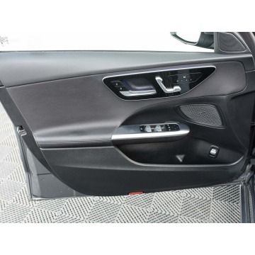 Mercedes - Benz C-klasa  Sedan/Limuzyna 2024,  2.0 diesel, automat - Na sprzedaż za 176 850 zł - Gdynia - zdjęcie 9