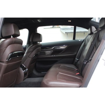 BMW Seria 7  Sedan/Limuzyna 2015,  4.4 benzyna, automat - Na sprzedaż za 129 900 zł - Warszawa - zdjęcie 7