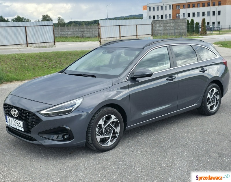 Hyundai i30  Kombi 2024,  1.5 benzyna - Na sprzedaż za 65 900 zł - Piekoszów