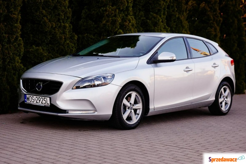 Volvo V40  Liftback 2015,  2.0 diesel - Na sprzedaż za 28 900 zł - Rzekuń