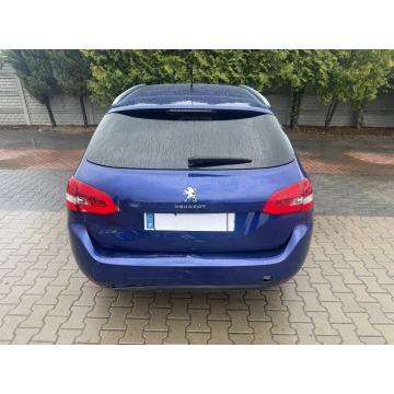 Peugeot 308  Kombi 2018,  1.5 diesel, automat - Na sprzedaż za 18 900 zł - Zielona Łąka - zdjęcie 5