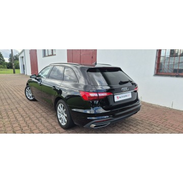 Audi A4  Kombi 2022,  2.0 benzyna, automat - Na sprzedaż za 98 800 zł - Paproć - zdjęcie 5