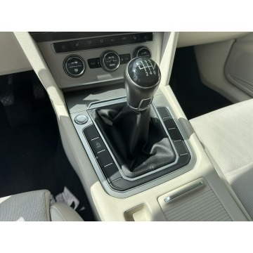 Volkswagen Passat  Kombi 2016,  1.6 diesel - Na sprzedaż za 42 999 zł - Gostyń - zdjęcie 12