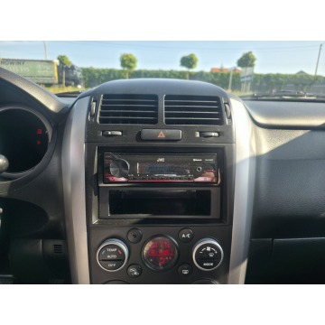 Suzuki Grand Vitara  SUV 2011,  1.6 benzyna - Na sprzedaż za 27 900 zł - Piekoszów - zdjęcie 10