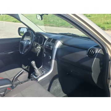 Suzuki Grand Vitara  SUV 2011,  1.6 benzyna - Na sprzedaż za 27 900 zł - Piekoszów - zdjęcie 9