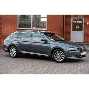 Skoda Superb  Kombi 2018,  2.0 diesel, automat - Na sprzedaż za 59 900 zł - Podzagajnik - zdjęcie 3