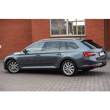 Skoda Superb  Kombi 2018,  2.0 diesel, automat - Na sprzedaż za 59 900 zł - Podzagajnik - zdjęcie 9