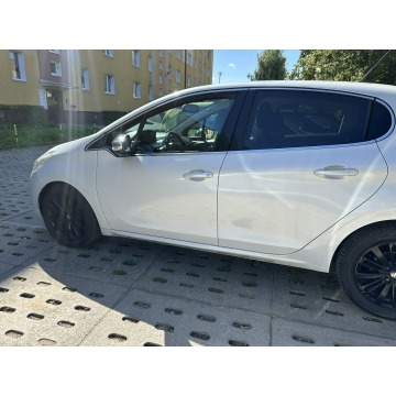 Peugeot 208  Hatchback 2017,  1.2 benzyna, automat - Na sprzedaż za 24 500 zł - Wejherowo - zdjęcie 7