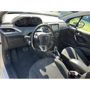 Peugeot 208  Hatchback 2017,  1.2 benzyna, automat - Na sprzedaż za 24 500 zł - Wejherowo - zdjęcie 10