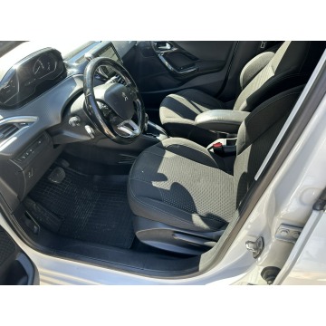 Peugeot 208  Hatchback 2017,  1.2 benzyna, automat - Na sprzedaż za 24 500 zł - Wejherowo - zdjęcie 12