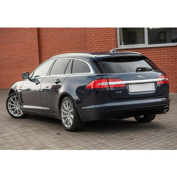 Jaguar XF  Kombi 2014,  2.2 diesel, automat - Na sprzedaż za 42 900 zł - Podzagajnik - zdjęcie 9