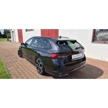 Skoda Octavia  Kombi 2021,  2.0 benzyna, automat - Na sprzedaż za 99 800 zł - Paproć - zdjęcie 7