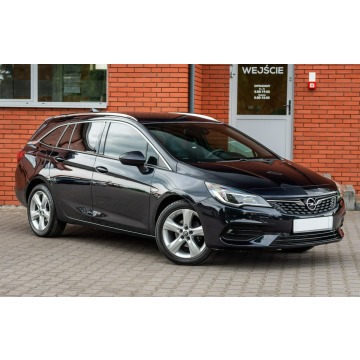 Opel Astra  Kombi 2019,  1.4 benzyna - Na sprzedaż za 35 900 zł - Podzagajnik - zdjęcie 2