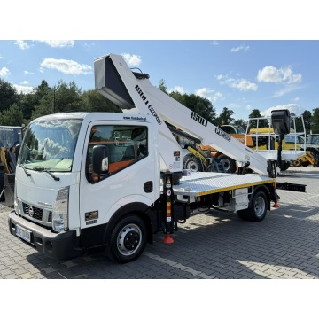 Nissan  2015,  2.5 diesel - Na sprzedaż za 217 710 zł - Widełki - zdjęcie 8