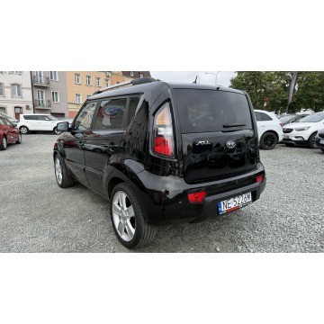 Kia Soul  Hatchback 2011,  1.6 benzyna, automat - Na sprzedaż za 29 950 zł - Elbląg - zdjęcie 12