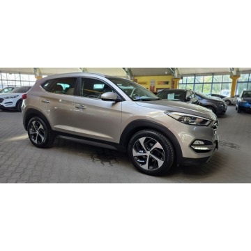 Hyundai Tucson - 1 REJ 2017 ZOBACZ OPIS !! W podanej cenie roczna gwarancja