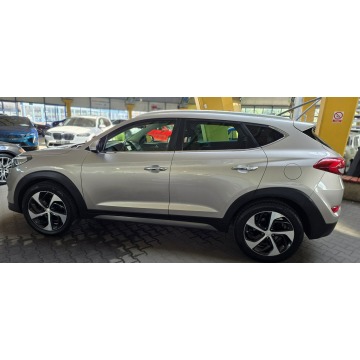 Hyundai Tucson  SUV 2016,  1.7 diesel - Na sprzedaż za 56 900 zł - Mysłowice - zdjęcie 6