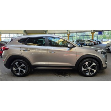 Hyundai Tucson  SUV 2016,  1.7 diesel - Na sprzedaż za 56 900 zł - Mysłowice - zdjęcie 10
