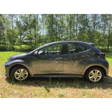 Toyota Yaris  Hatchback 2024,  1.5 hybryda, automat - Na sprzedaż za 76 000 zł - Balice - zdjęcie 5