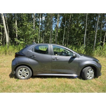 Toyota Yaris  Hatchback 2024,  1.5 hybryda, automat - Na sprzedaż za 76 000 zł - Balice - zdjęcie 9