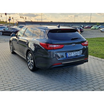 Kia Optima  Kombi 2017,  1.7 diesel, automat - Na sprzedaż za 45 900 zł - Strobice - zdjęcie 4