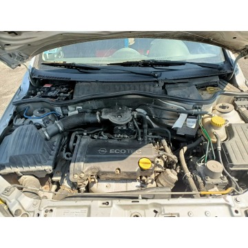 Opel Corsa  Hatchback 2004,  1.2 benzyna - Na sprzedaż za 1 950,00 zł - Tarnów - zdjęcie 8