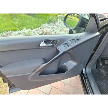 Volkswagen Tiguan  SUV 2014,  2.0 diesel - Na sprzedaż za 36 900 zł - Załom - zdjęcie 11