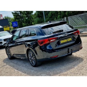 Toyota Avensis  Kombi 2017,  1.8 benzyna, automat - Na sprzedaż za 49 900 zł - Szczecin - zdjęcie 6