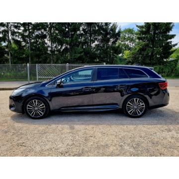Toyota Avensis  Kombi 2017,  1.8 benzyna, automat - Na sprzedaż za 49 900 zł - Szczecin - zdjęcie 7
