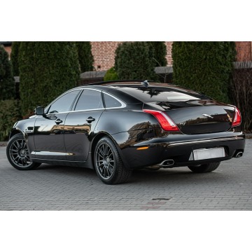 Jaguar XJ  Sedan/Limuzyna 2015,  3.0 benzyna, automat - Na sprzedaż za 67 900 zł - Podzagajnik - zdjęcie 9