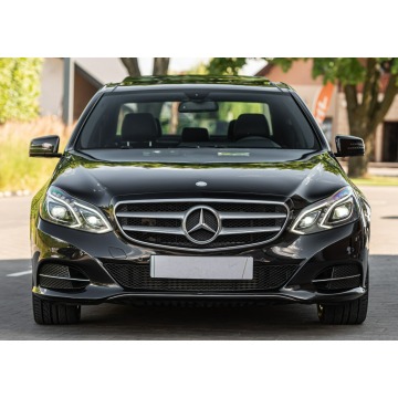 Mercedes - Benz E-klasa  Sedan/Limuzyna 2016,  2.2 diesel, automat - Na sprzedaż za 59 900 zł - Podzagajnik - zdjęcie 5
