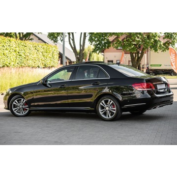 Mercedes - Benz E-klasa  Sedan/Limuzyna 2016,  2.2 diesel, automat - Na sprzedaż za 59 900 zł - Podzagajnik - zdjęcie 11