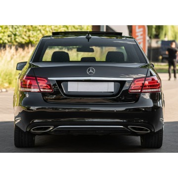Mercedes - Benz E-klasa  Sedan/Limuzyna 2016,  2.2 diesel, automat - Na sprzedaż za 59 900 zł - Podzagajnik - zdjęcie 12