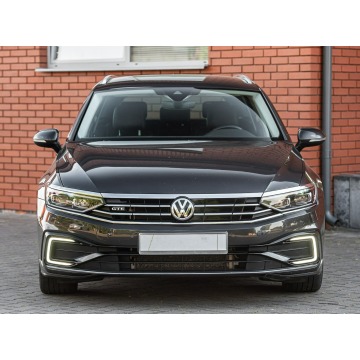 Volkswagen Passat  Kombi 2021,  1.4 hybryda, automat - Na sprzedaż za 67 900 zł - Podzagajnik - zdjęcie 6