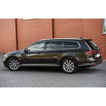 Volkswagen Passat  Kombi 2021,  1.4 hybryda, automat - Na sprzedaż za 67 900 zł - Podzagajnik - zdjęcie 12