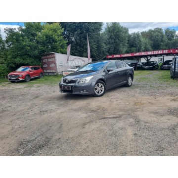 Toyota Avensis  Sedan/Limuzyna 2012,  1.6 benzyna - Na sprzedaż za 27 900 zł - Szczecin - zdjęcie 2