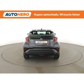 Toyota C-HR  SUV 2022,  1.8 hybryda, automat - Na sprzedaż za 86 900 zł - Warszawa - zdjęcie 6