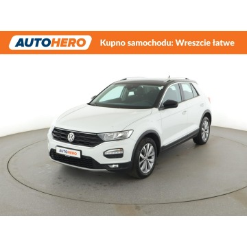 Volkswagen T-Roc - virtual cockpit climatronic PDC tempomat LED
