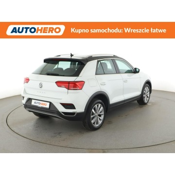 Volkswagen T-Roc  SUV 2018,  1.0 benzyna - Na sprzedaż za 52 400 zł - Warszawa - zdjęcie 7