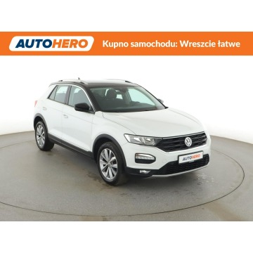 Volkswagen T-Roc  SUV 2018,  1.0 benzyna - Na sprzedaż za 52 400 zł - Warszawa - zdjęcie 10