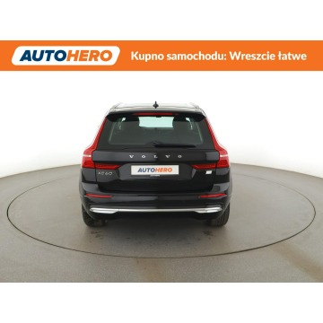 Volvo   SUV 2022,  2.0 hybryda, automat - Na sprzedaż za 134 100 zł - Warszawa - zdjęcie 6