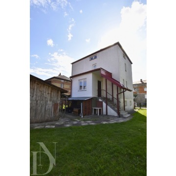 Sprzedam dom Hajnówka -  wolnostojący dwupiętrowy,  pow.  169 m2,  działka:   534 m2 - zdjęcie 2