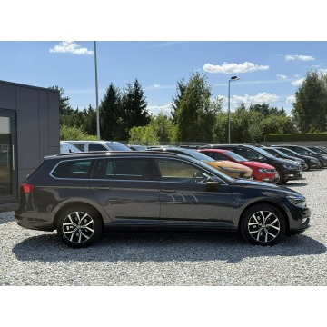 Volkswagen Passat  Kombi 2023,  2.0 diesel, automat - Na sprzedaż za 88 900 zł - Wrocław - zdjęcie 11