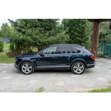 Bentley Bentayga  SUV 2017,  6.0 benzyna, automat - Na sprzedaż za 699 777 zł - Ropczyce - zdjęcie 7