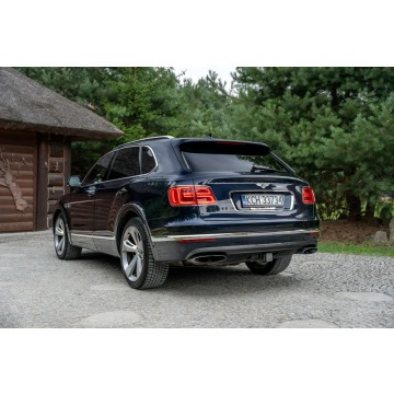 Bentley Bentayga  SUV 2017,  6.0 benzyna, automat - Na sprzedaż za 699 777 zł - Ropczyce - zdjęcie 11