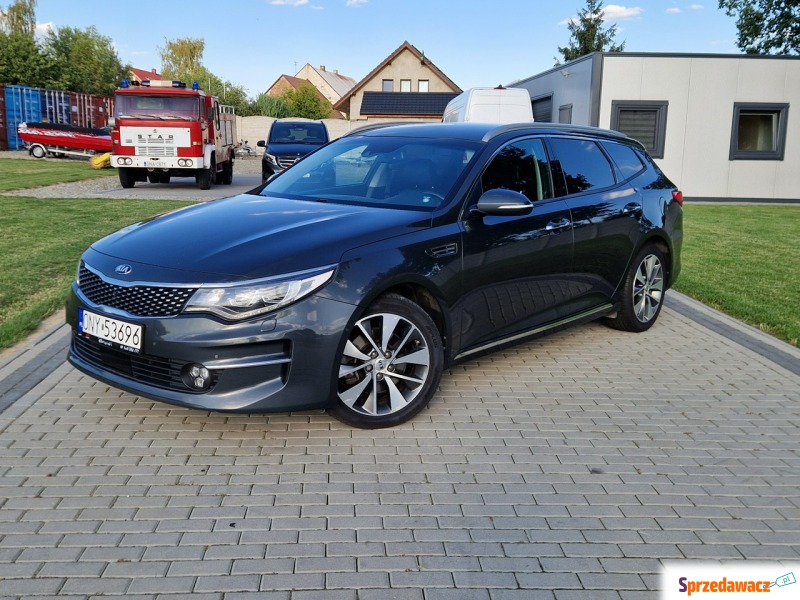 Kia Optima  Kombi 2017,  1.7 diesel, automat - Na sprzedaż za 45 900 zł - Strobice