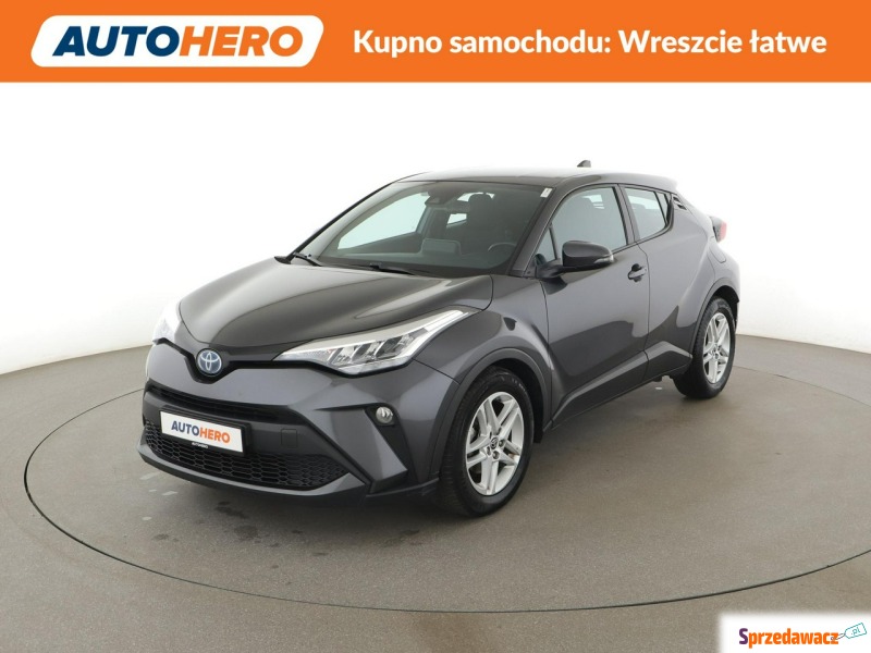 Toyota C-HR  SUV 2022,  1.8 hybryda, automat - Na sprzedaż za 86 900 zł - Warszawa